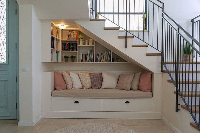 trang tri gam cau thang nha ong (9)